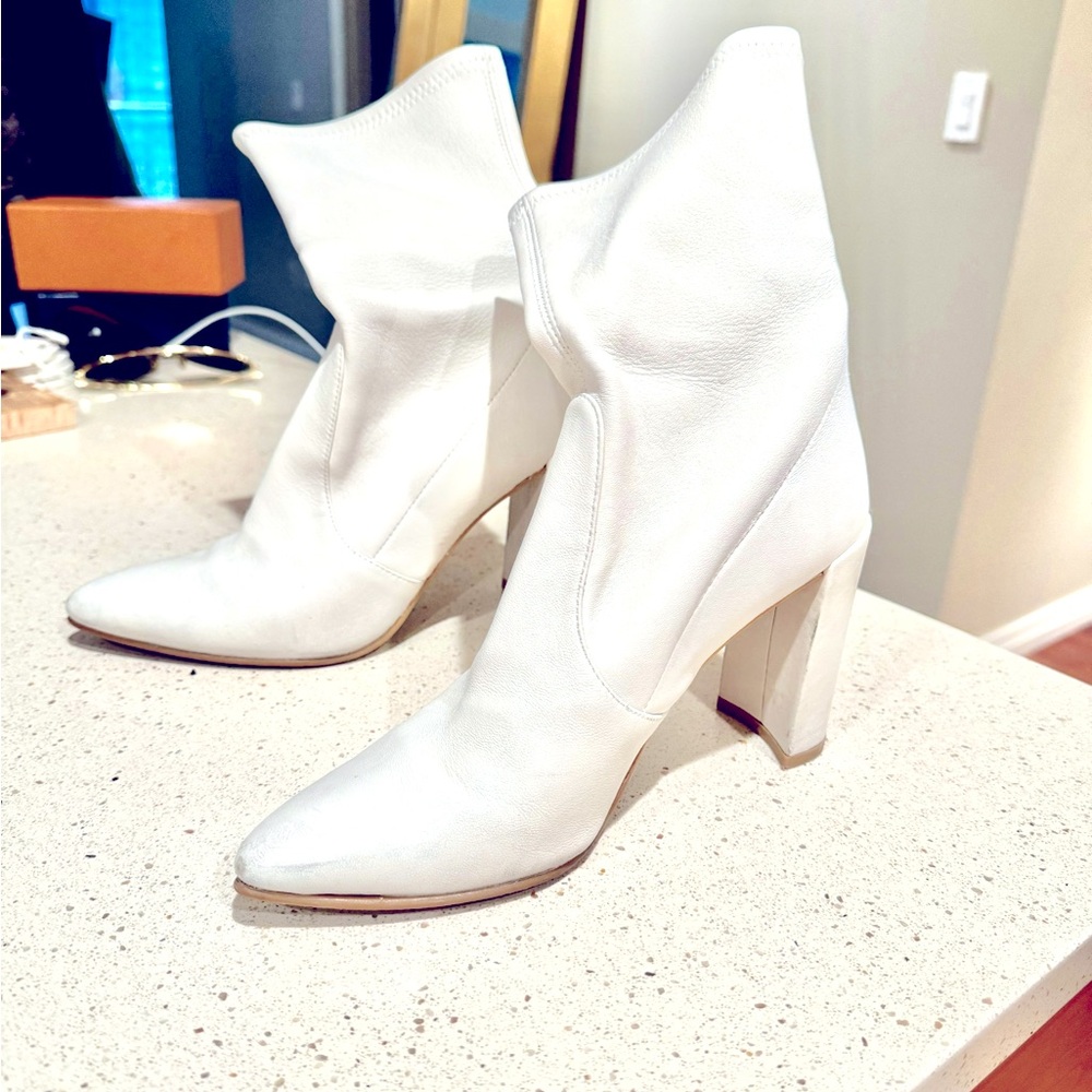 100 guaranteed authentic Stuart Weitzman boots